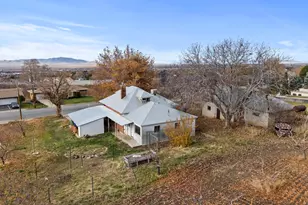106 N Mountain Rd, Fruit Heights, UT 84037 - Photo 4