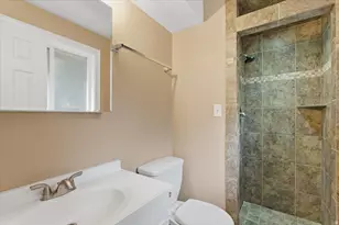 1096 N 300 W, Layton, UT 84041 - Photo 18