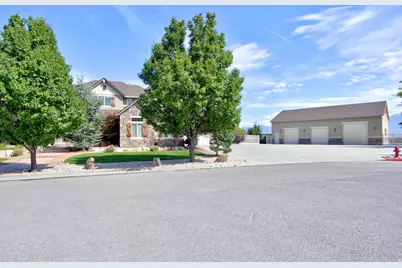 4478 W Mandy Lee Cv S, Riverton, UT 84065 - Photo 4