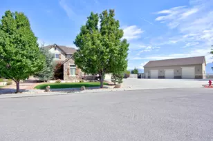 4478 W Mandy Lee Cv S, Riverton, UT 84065 - Photo 4