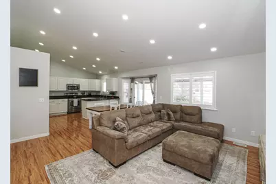 13634 S Premier Ln, Herriman, UT 84096 - Photo 8