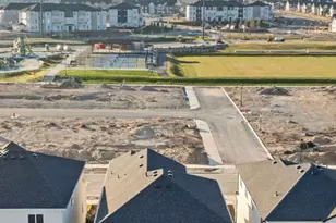 12747 S Glacier Trail Ln, Herriman, UT 84096 - Photo 4