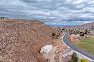 555 S Nichols Peak Rd, Washington, UT 84780 - Photo 4