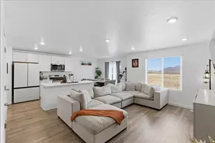 1202 W Hidden Spg Dr, Santaquin, UT 84655 - Photo 4