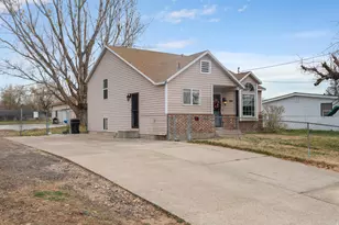 844 N 1000 W, Clinton, UT 84015 - Photo 28