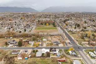 844 N 1000 W, Clinton, UT 84015 - Photo 32