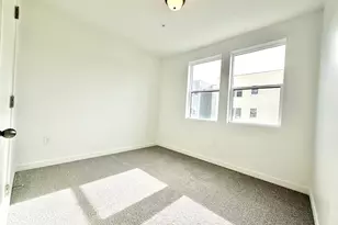 718 W Blue Magic Ln, Midvale, UT 84047 - Photo 6