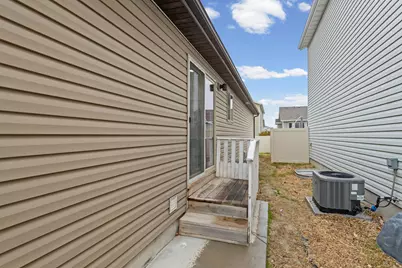 1653 E Downwater St N, Eagle Mountain, UT 84005 - Photo 32