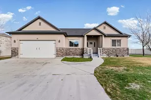 53 W Lake View Terrace Rd, Saratoga Springs, UT 84045 - Photo 2