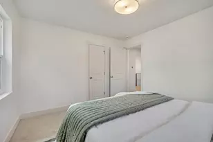 2590 E 2100 S, Salt Lake City, UT 84109 - Photo 16