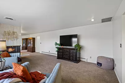 210 S 700 E, Clearfield, UT 84015 - Photo 6