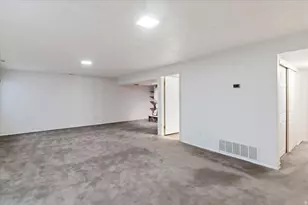 1046 E 5675 S, South Ogden, UT 84405 - Photo 26