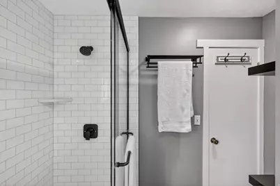 386 E Pioneer Ave S, Sandy, UT 84070 - Photo 12