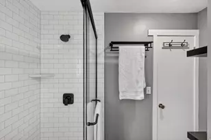 386 E Pioneer Ave S, Sandy, UT 84070 - Photo 12