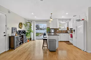 386 E Pioneer Ave S, Sandy, UT 84070 - Photo 8