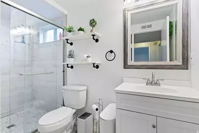 284 N 100 E, North Salt Lake, UT 84054 - Photo 14