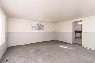 208 S 400 W, Richfield, UT 84701 - Photo 8