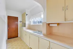 8953 S 90 E, Sandy, UT 84070 - Photo 10