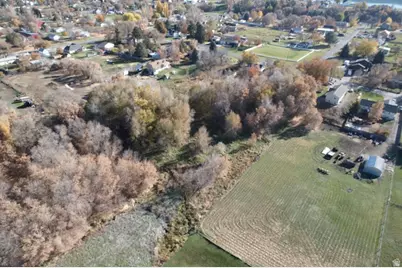 292 W 200 S, Hyrum, UT 84319 - Photo 4