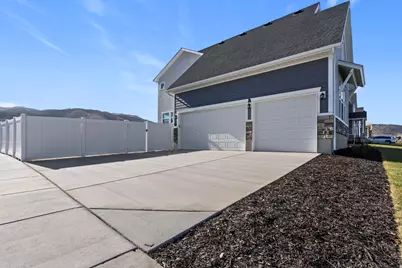 1117 W Mahogany St, Saratoga Springs, UT 84045 - Photo 6
