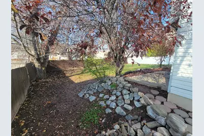 1762 S 350 E, Kaysville, UT 84037 - Photo 8