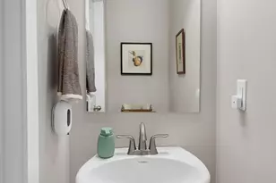 252 E Kirsten Ln N, North Salt Lake, UT 84054 - Photo 8