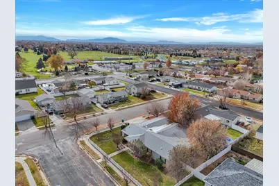 5173 S 2825 W, Roy, UT 84067 - Photo 4