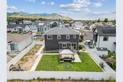 579 E Kings Lndg, Tooele, UT 84074 - Photo 6