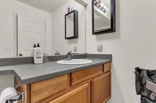 6301 W Passenger Ln, West Jordan, UT 84081 - Photo 10