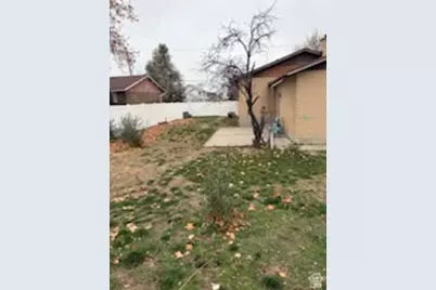 1012 E Bell Dr, Sandy, UT 84094 - Photo 32