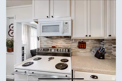 27 W 150 S, Garden City, UT 84028 - Photo 6