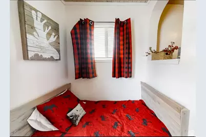 27 W 150 S, Garden City, UT 84028 - Photo 14