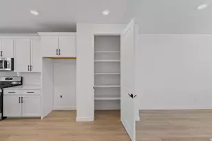 12674 S Lincoln Peak Ln, Riverton, UT 84096 - Photo 8