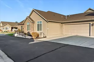 891 W 1840 S, Syracuse, UT 84075 - Photo 2