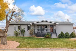 415 W 100 S, Gunnison, UT 84634 - Photo 2