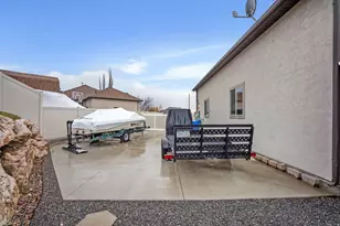1348 E 2450 N, North Ogden, UT 84414 - Photo 32