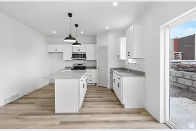 244 W Crescent Ln #96, Tooele, UT 84074 - Photo 6