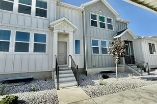 244 W Crescent Ln, Tooele, UT 84074 - Photo 2