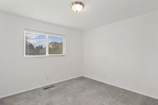 1051 E 300 N, Provo, UT 84606 - Photo 16