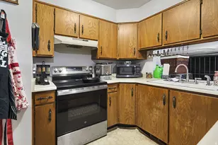 5254 W Grovewood Circle, West Valley, UT 84120 - Photo 10