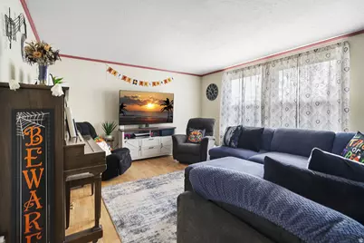 5254 W Grovewood Cir, West Valley, UT 84120 - Photo 6