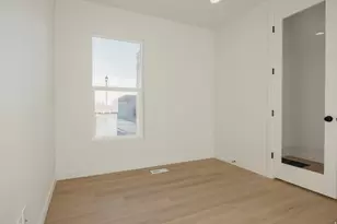 1085 S 3440 E, Spanish Fork, UT 84660 - Photo 8