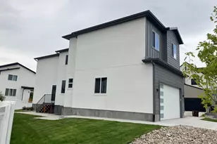 352 E Mistilake Ln, Draper, UT 84020 - Photo 4