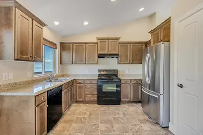 264 W Rocky Creek Way, Saratoga Springs, UT 84045 - Photo 6