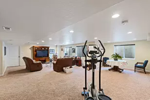 353 Florentine Ln, Centerville, UT 84014 - Photo 16