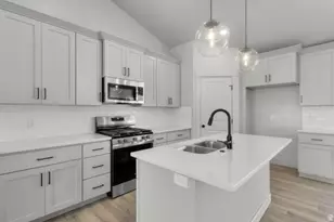 256 N 870 E, Tremonton, UT 84337 - Photo 2