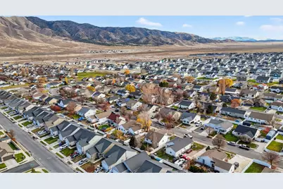 1743 E Dove Way, Eagle Mountain, UT 84005 - Photo 8