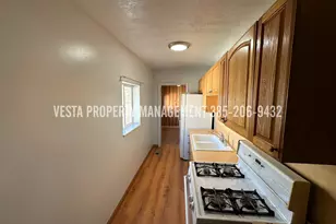 471 E 22nd St S, Ogden, UT 84401 - Photo 4