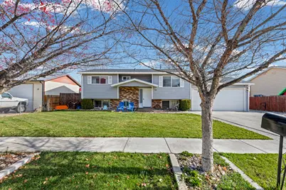 7647 S 2500 W, West Jordan, UT 84084 - Photo 2