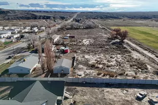 418 S 100 E, Wellington, UT 84542 - Photo 28